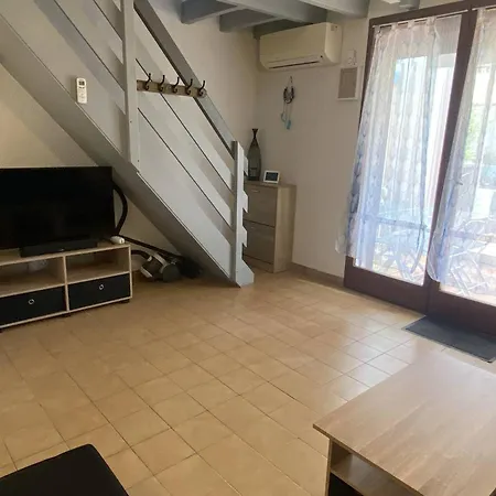 Вилла Familiale 2/3 Pieces Avec Climatisation Et Parking, Proche - Fr-1-782-83 Ле Баркарес
